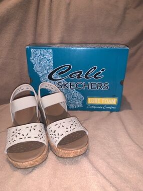 Skechers Cali Brystol Wedge Sandal Beach Bliss in Natural